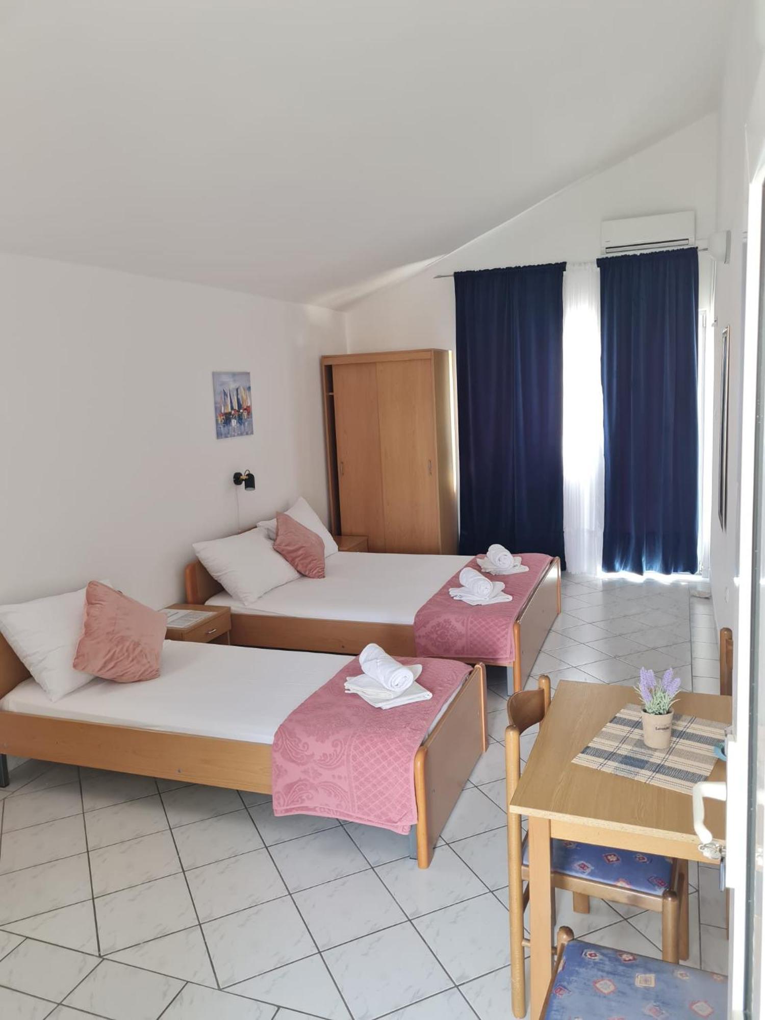 Iva Apartments Podaca Εξωτερικό φωτογραφία